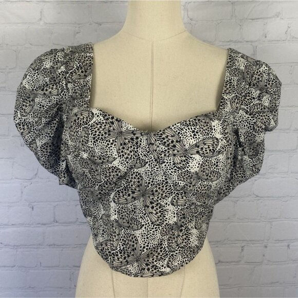⭐ 3/$15 Milk & Honey M White & Black Butterfly Print Puff Sleeve Crop Corset Top - Picture 1 of 7